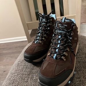 Womens sketchers hiking boot